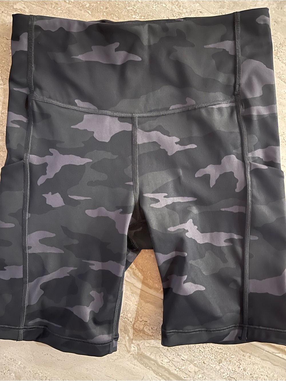 Athleta Ultimate Stash Pocket 7” Short - black camo - XS